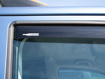 Side Window Deflectors Black (Front) VW T6 15>
