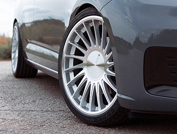 3SDM 0.04 Silver Cut - 19\" Alloy Wheel & Tyre Set - 5x112