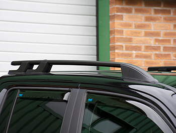 Black Aluminium Roof Bars - VW Amarok 2010>