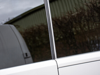 Genuine VW OE Centre Glass Rubber Cover Strip Trim - T5/T6