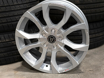 Wolfrace Assassin 18\" Hyper Silver VW Caddy Wheel & Tyre