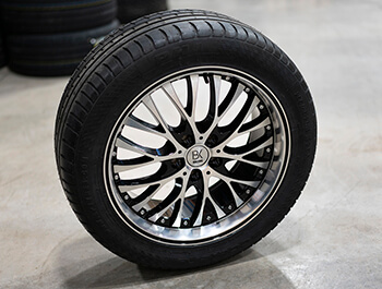 BK Racing BK861 Black & Polished 18x8 VW Caddy Wheel & Tyres
