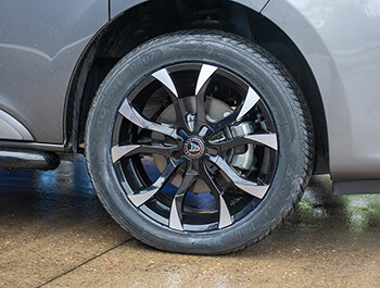 Wolfrace Assassin 18\" Black & Polished Alloy Wheels & Tyres