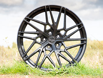 Velare VLR06 20" Diamond Black Load Rated Wheel & Tyre - T5 T6