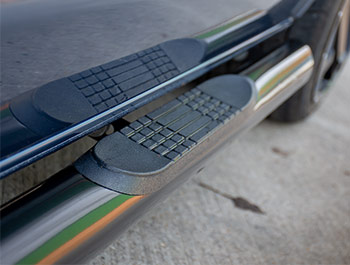 Gloss Black 76mm Slash Cut 4 Step Side Bars - VW T5 T6