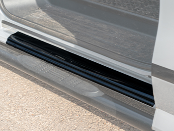 Transit Custom Mk2 & T7 Gloss Black Sliding Door Sill Cover