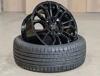 Evoke X 18" Gloss Black Wheels & 255/45/18 103 XL Tyre Bundle