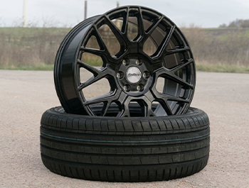 Calibre Spartan Gloss Black 20 Inch Wheel & Tyre Packages