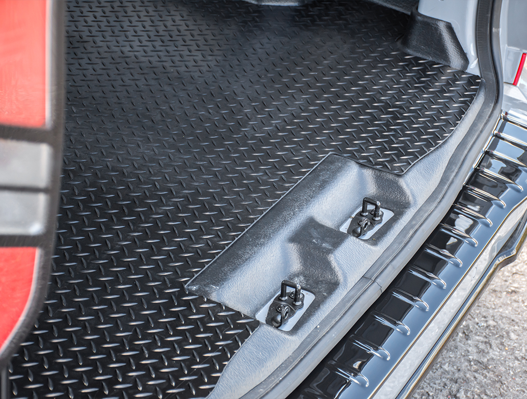 Ford Transit Custom bestelwagen dubbel cabine - Transcare Solutions