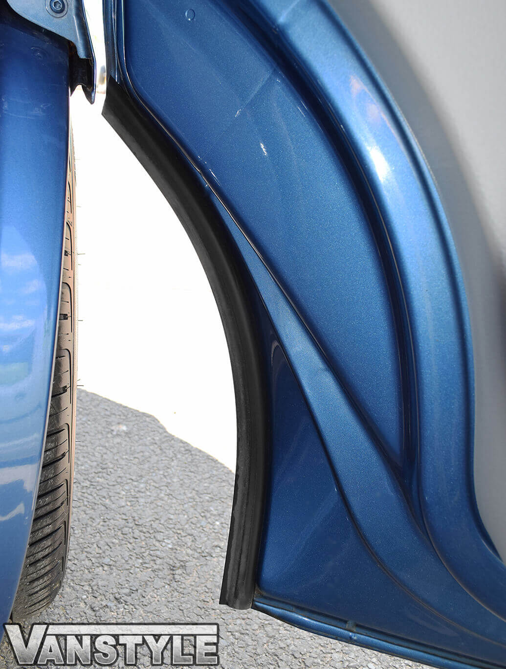 Genuine VW T5 & T6 Front Pair Door Rubber Gasket Seal Trims